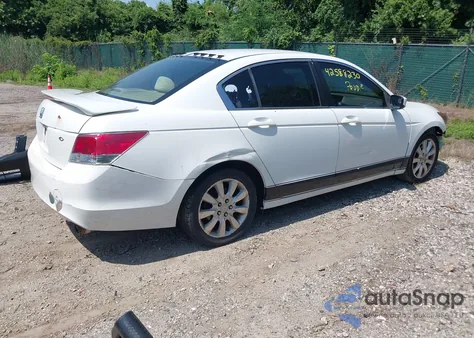 2010 Honda Accord 2.4 Lx z USA, uszkodzony, nr VIN 1HGCP2F3XAA175858